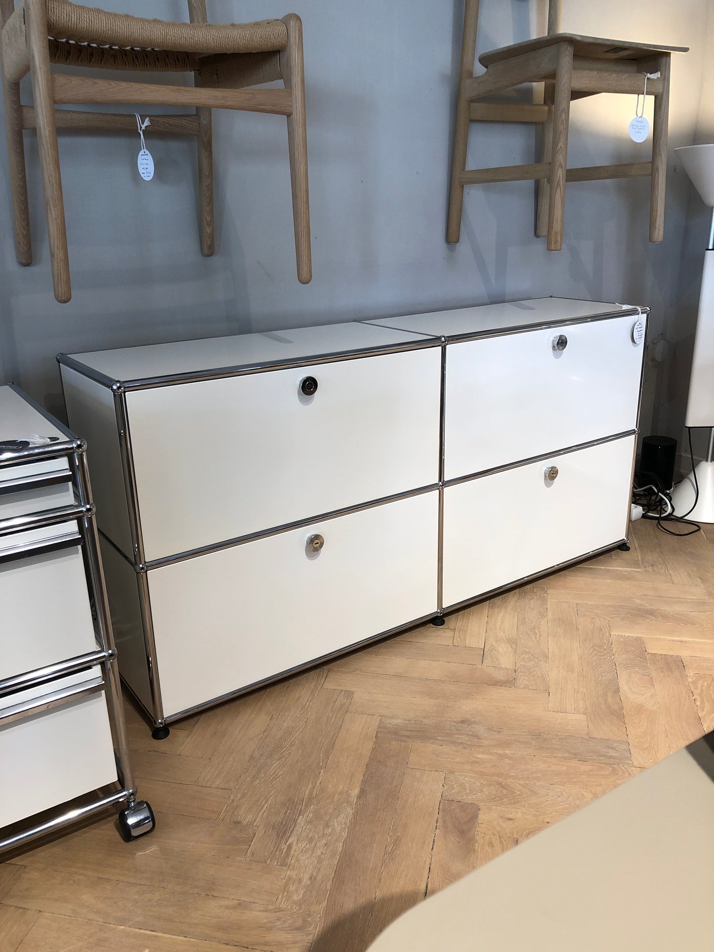 USM Haller 2x2 klapptüren - reinweiß