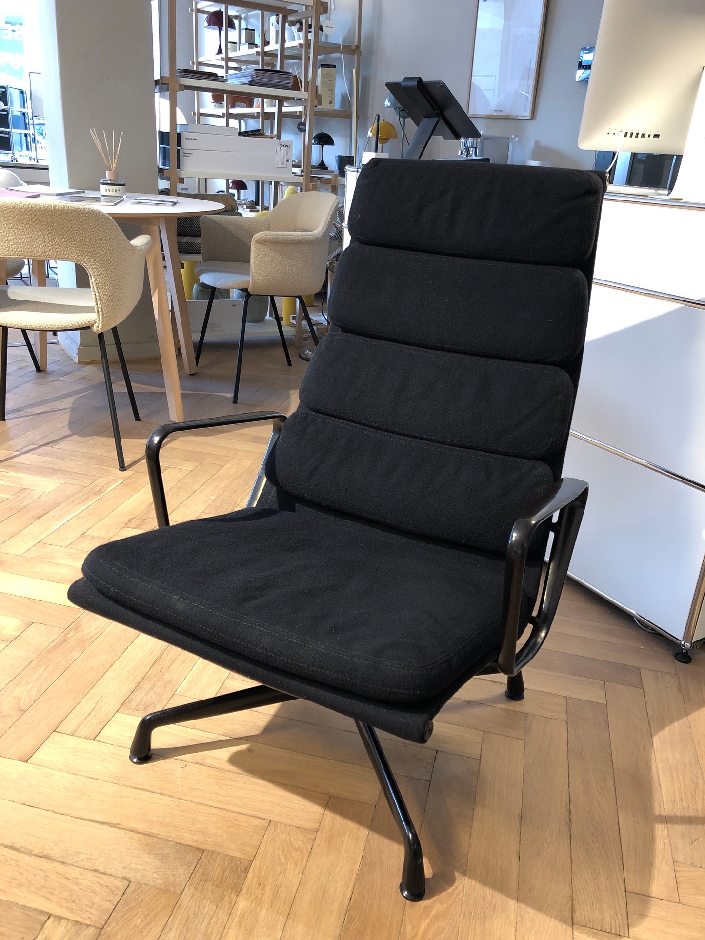 Herman Miller EA 222- Hopsack schwarz