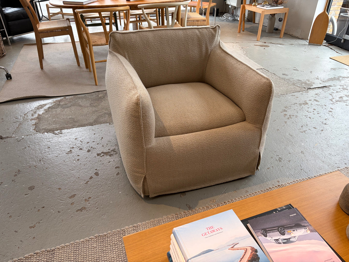HAY Sessel MIMI 1 SEATER-UPHOLSTERY-TURF-SAND