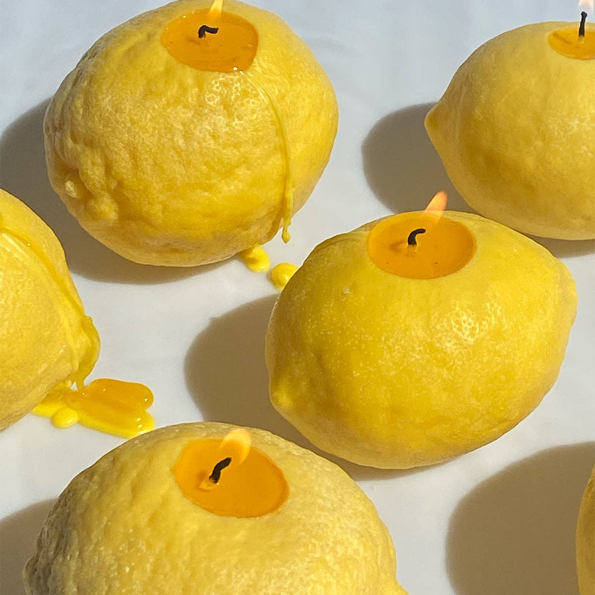 Große Kerze in Zitronenform: Lemon / Schale von Zitrusfrüchten / Einzelne Zitrone