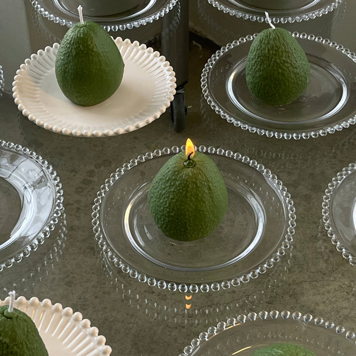Große Avocadokerze: Grün / Meersalz und Orchidee / Einzelne Avocado