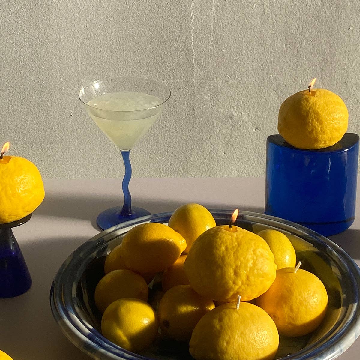 Große Kerze in Zitronenform: Lemon / Schale von Zitrusfrüchten / Einzelne Zitrone