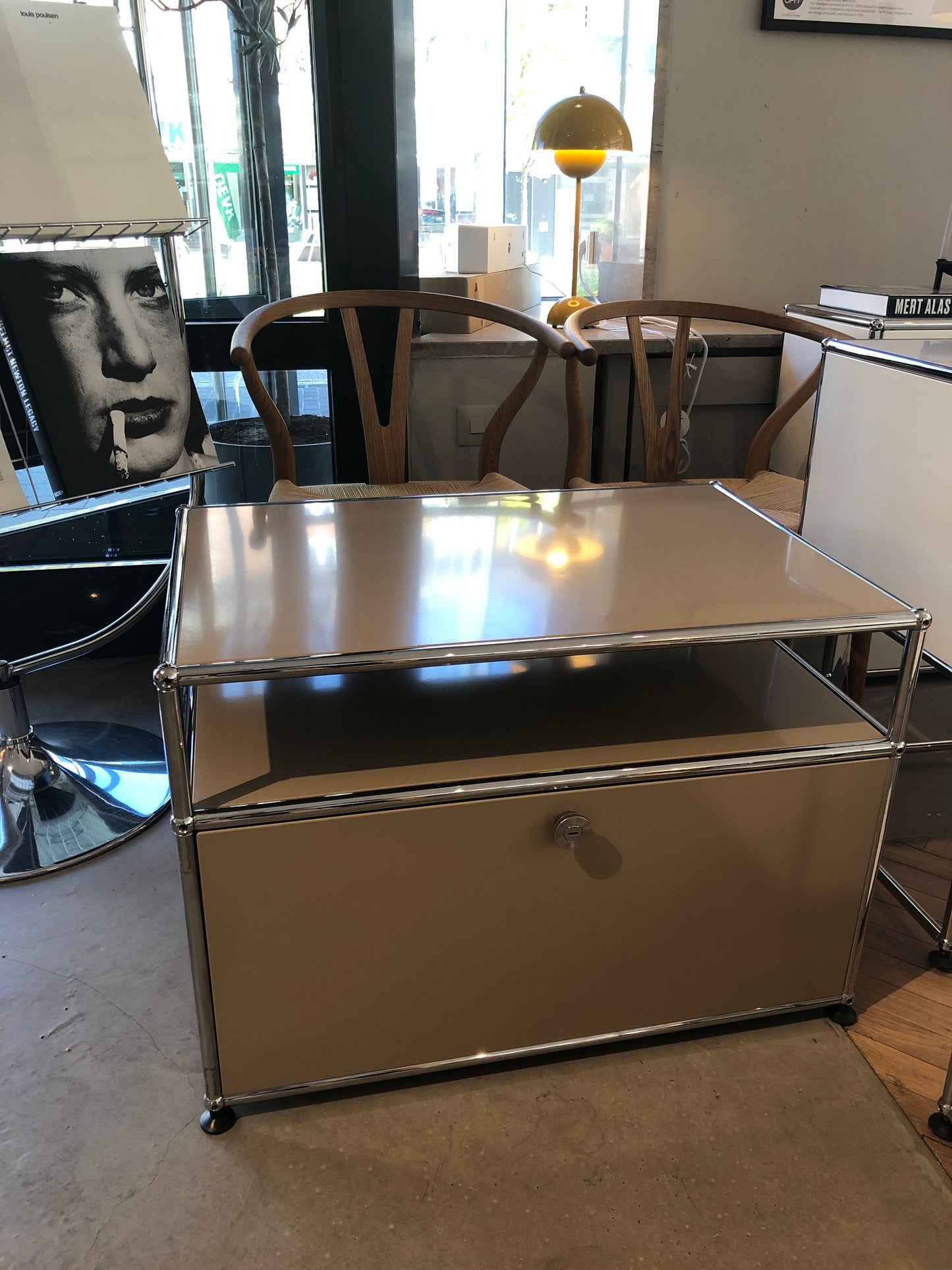 USM Haller Druckertisch 75x50 beige mit Aufbau
