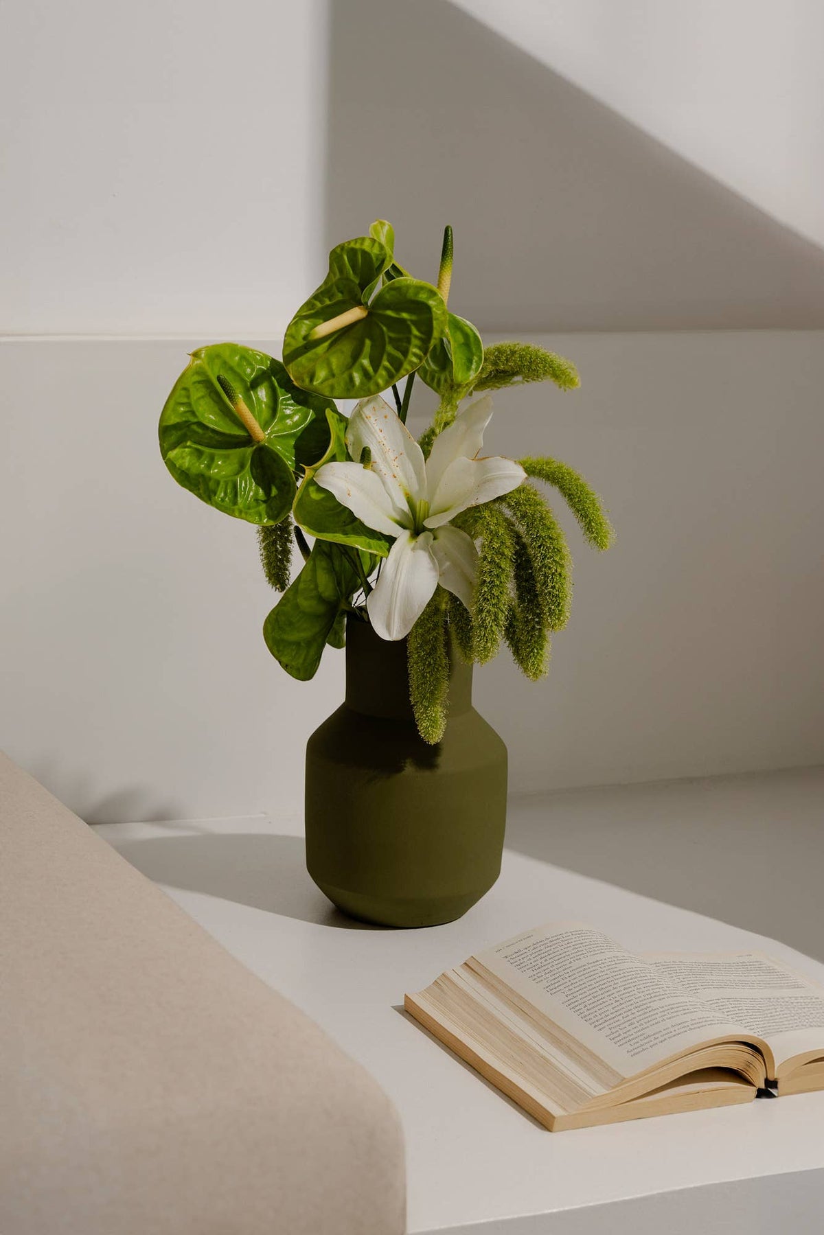 Sado Vase – Olivgrün – Keramik, ideal für Trockenblumen: Grün