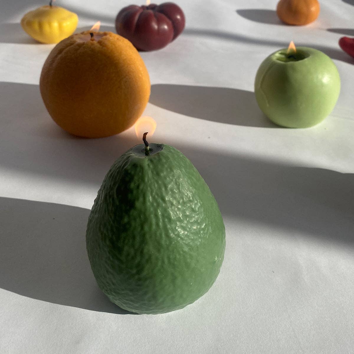 Große Avocadokerze: Grün / Meersalz und Orchidee / Einzelne Avocado