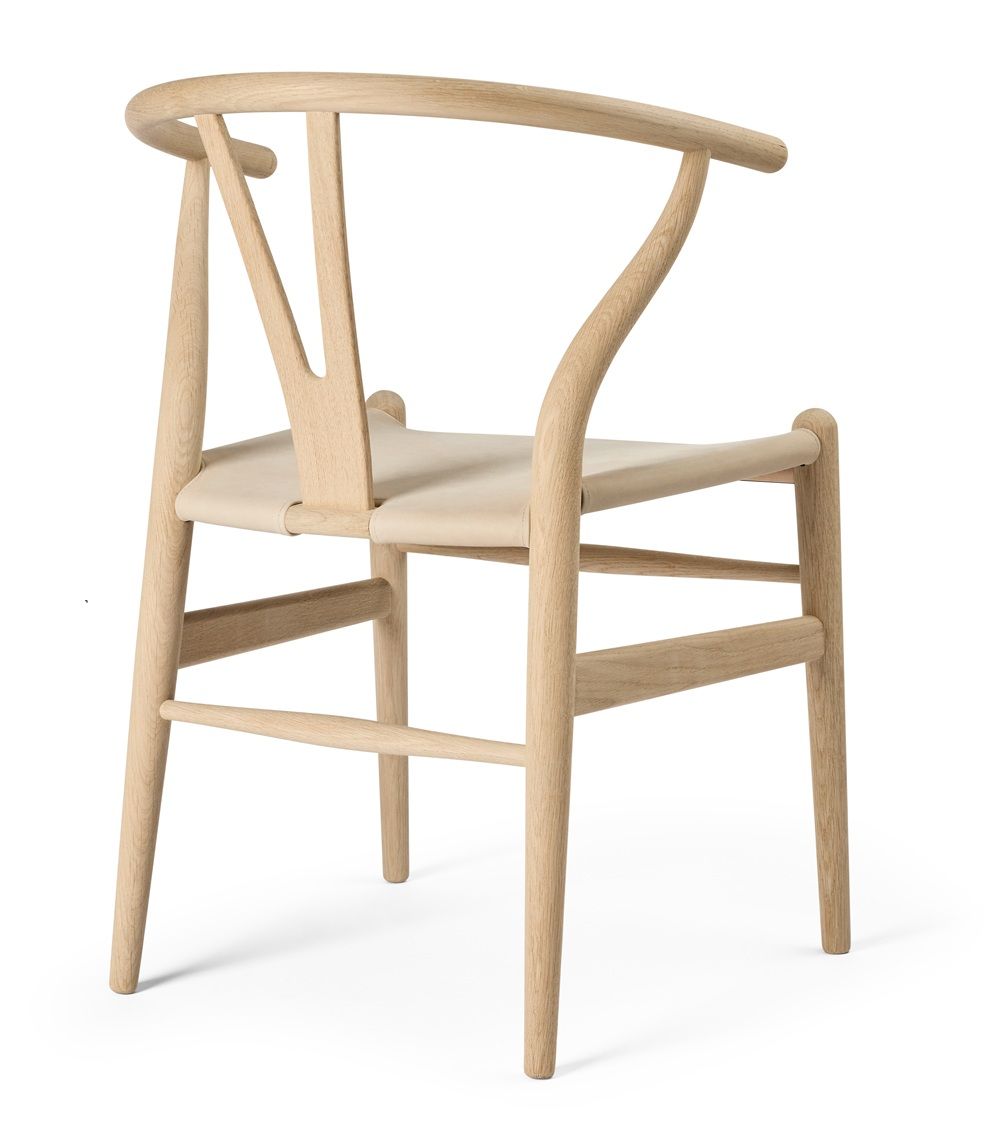 Carl Hansen & Søn CH24P Wishbone Chair – Eiche geseift / terra 20364 sand