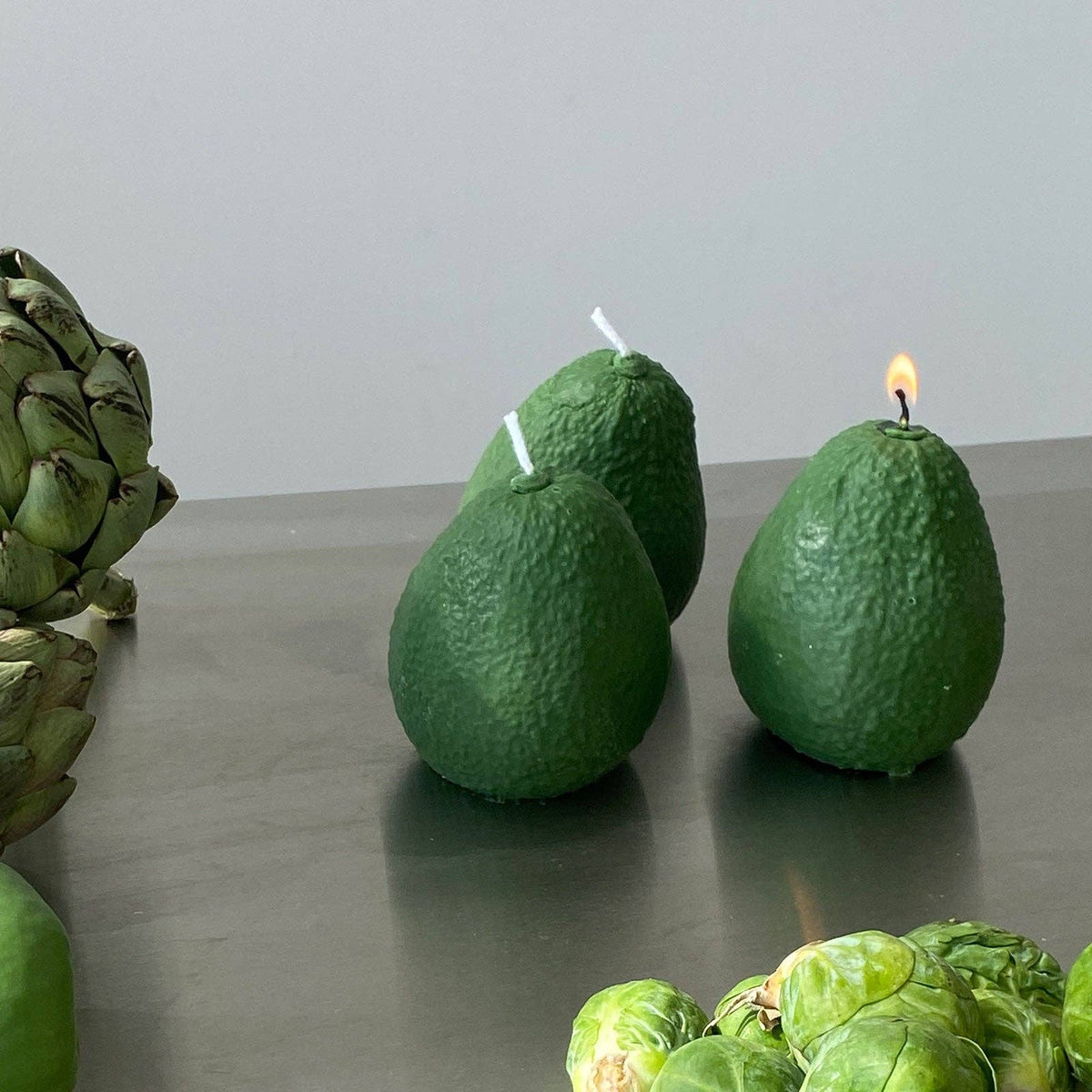 Große Avocadokerze: Grün / Meersalz und Orchidee / Einzelne Avocado