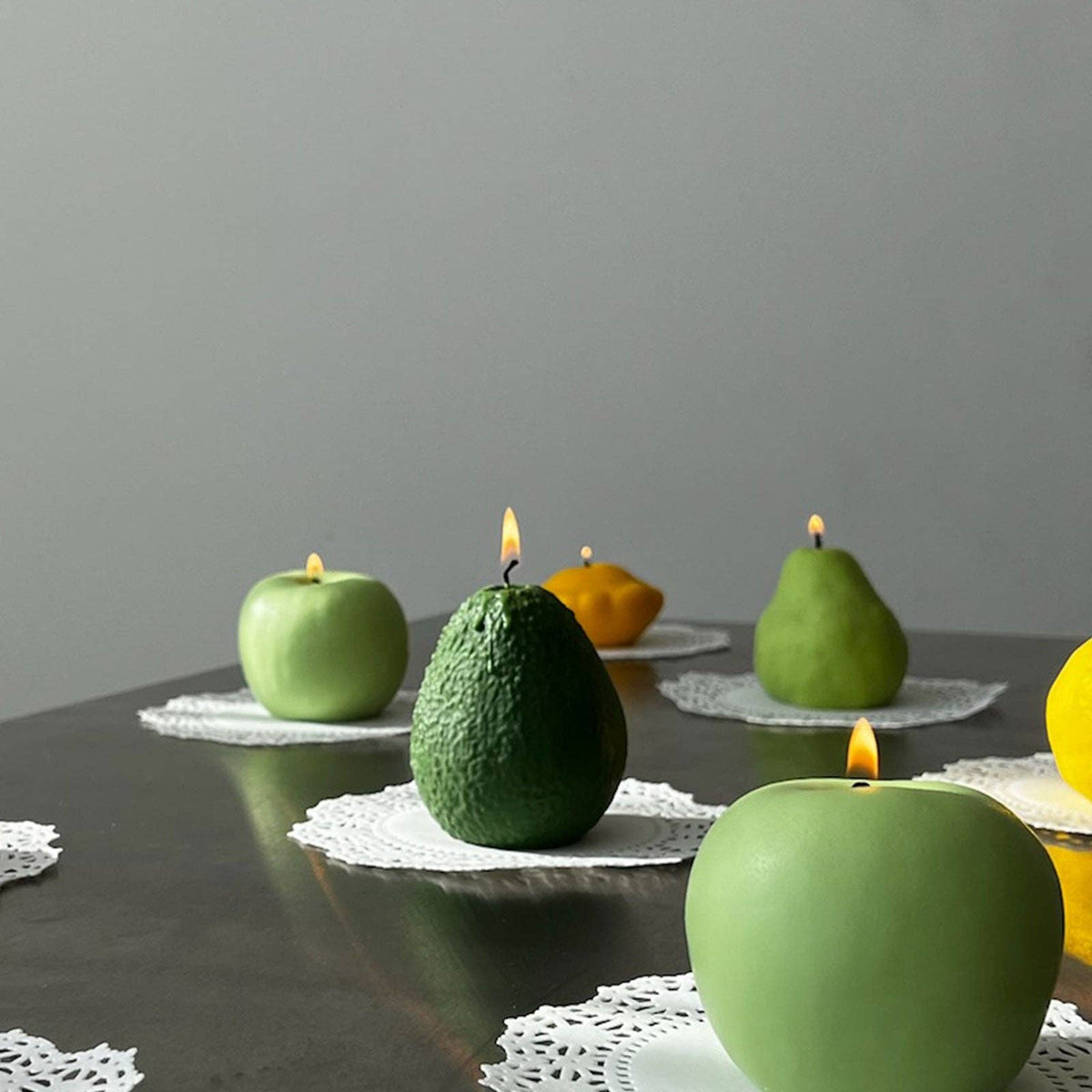 Große Avocadokerze: Grün / Meersalz und Orchidee / Einzelne Avocado