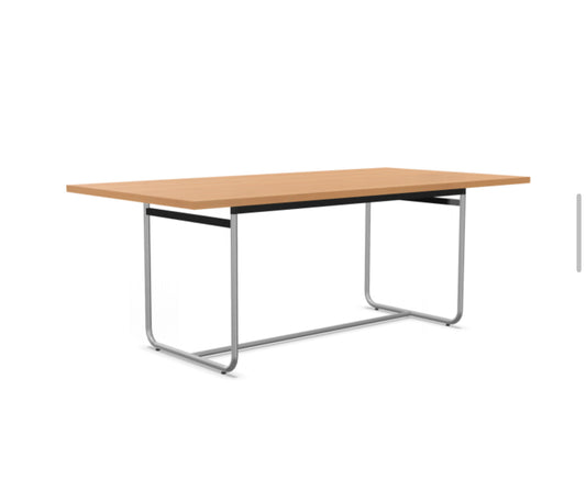 Thonet S 1070 Tisch, 200x100 cm, Eiche aufgehellt