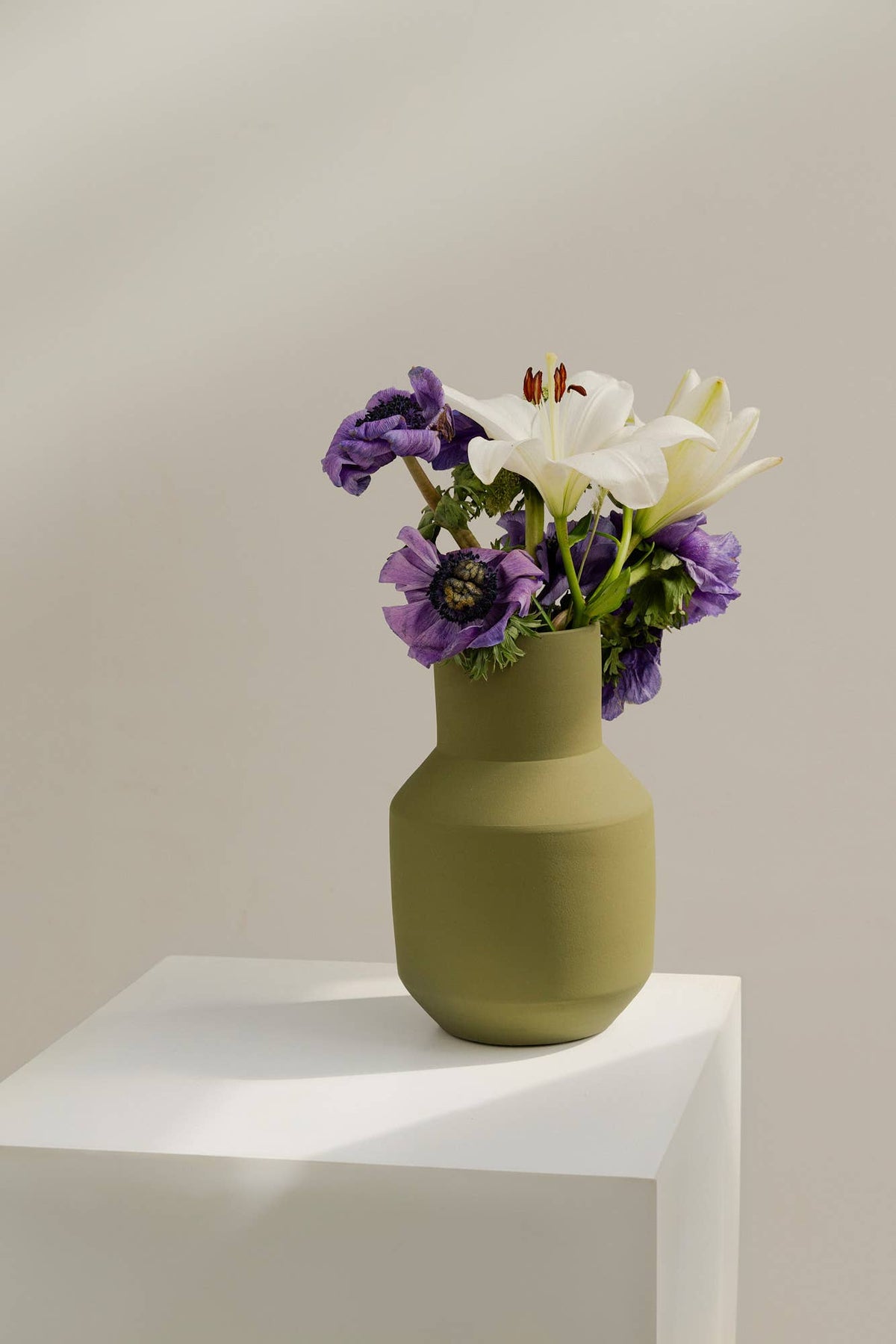 Sado Vase – Olivgrün – Keramik, ideal für Trockenblumen: Grün
